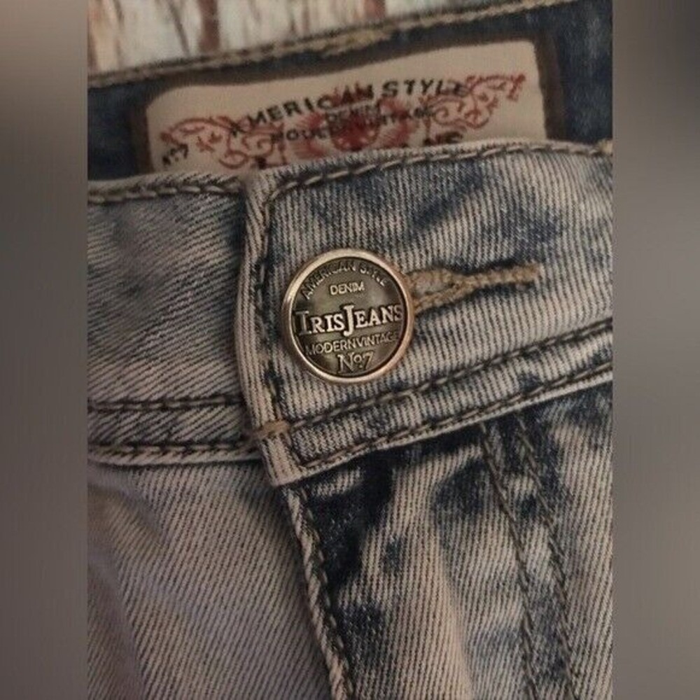 Light Blue Wash Iris Jeans Cut Off Stretch Denim Short Shorts  Distressed Size 9 - Picture 13 of 16